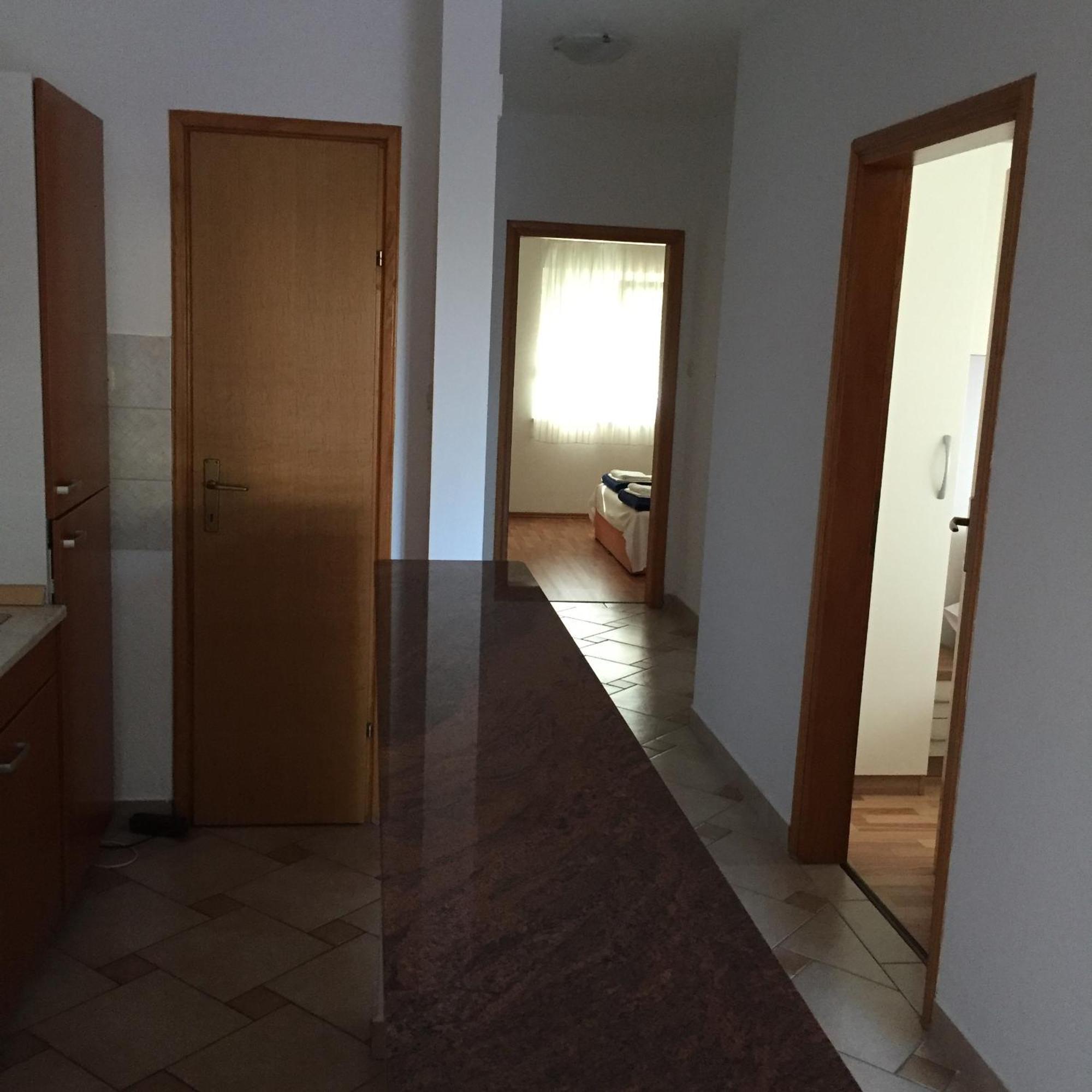 Apartments Vidovic Povljana Bagian luar foto