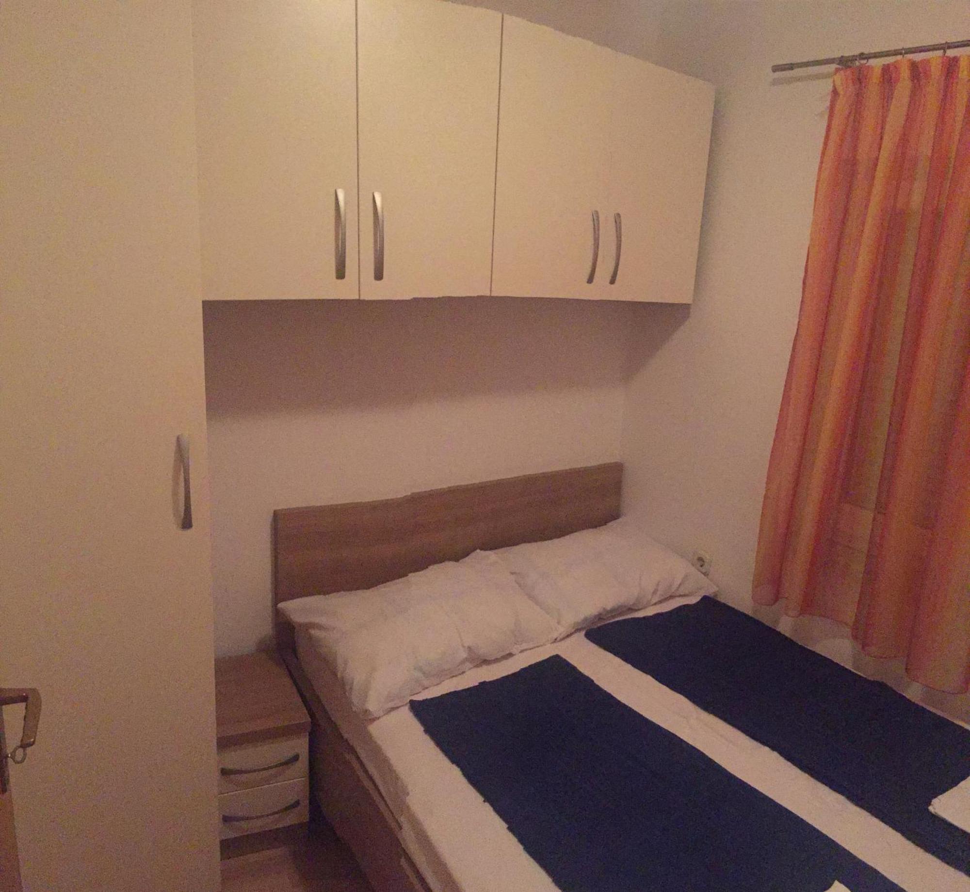 Apartments Vidovic Povljana Ruang foto