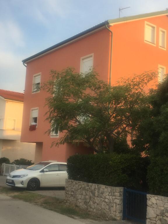 Apartments Vidovic Povljana Bagian luar foto