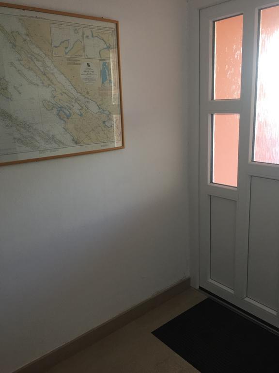 Apartments Vidovic Povljana Bagian luar foto